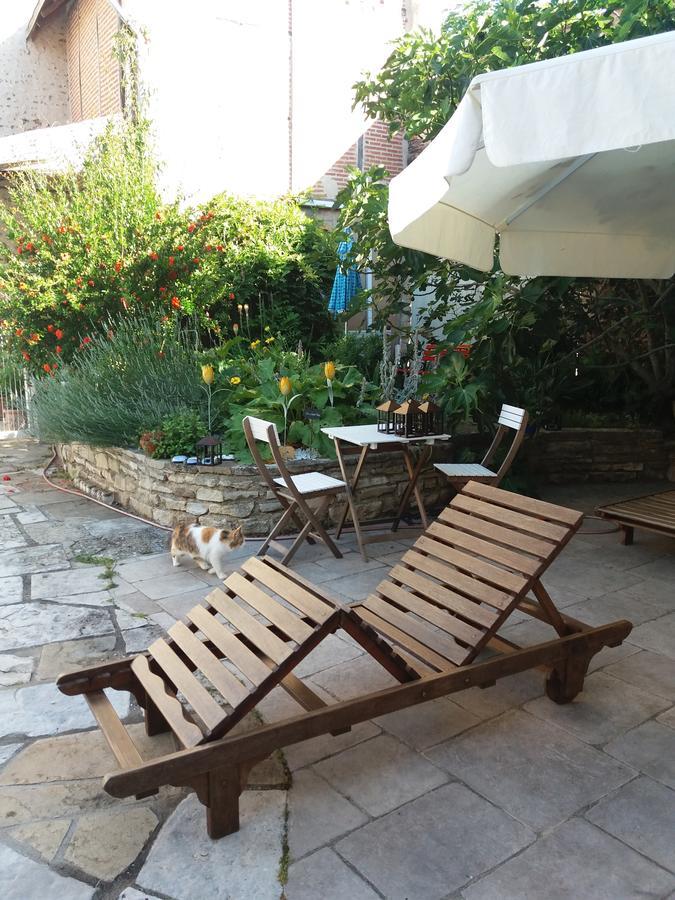 La Chaumiere Bed & Breakfast Ousson-sur-Loire ภายนอก รูปภาพ